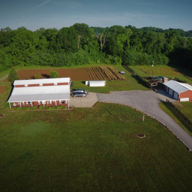 Peaceful Farm Stay Loft Apt